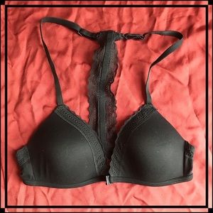 Black close front bra